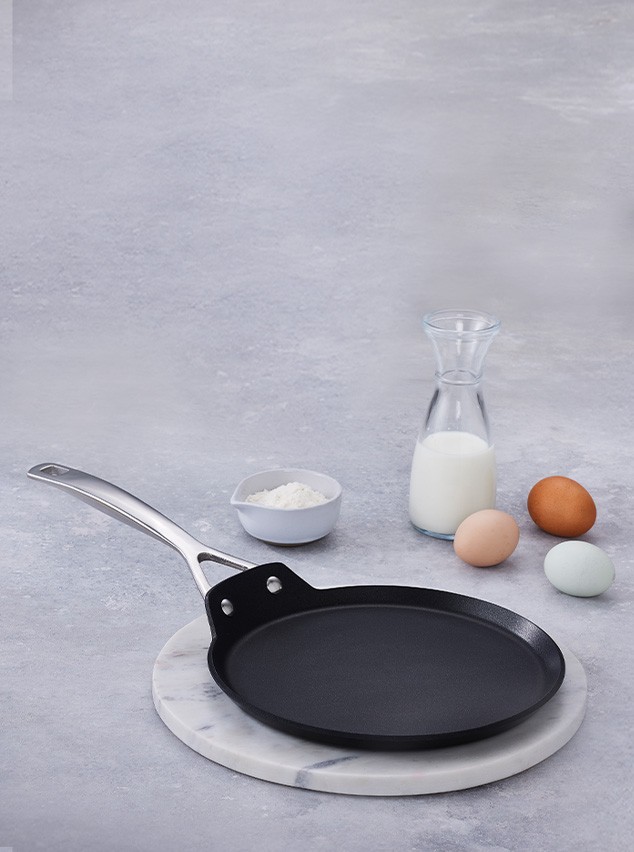 Crepe pan shop le creuset